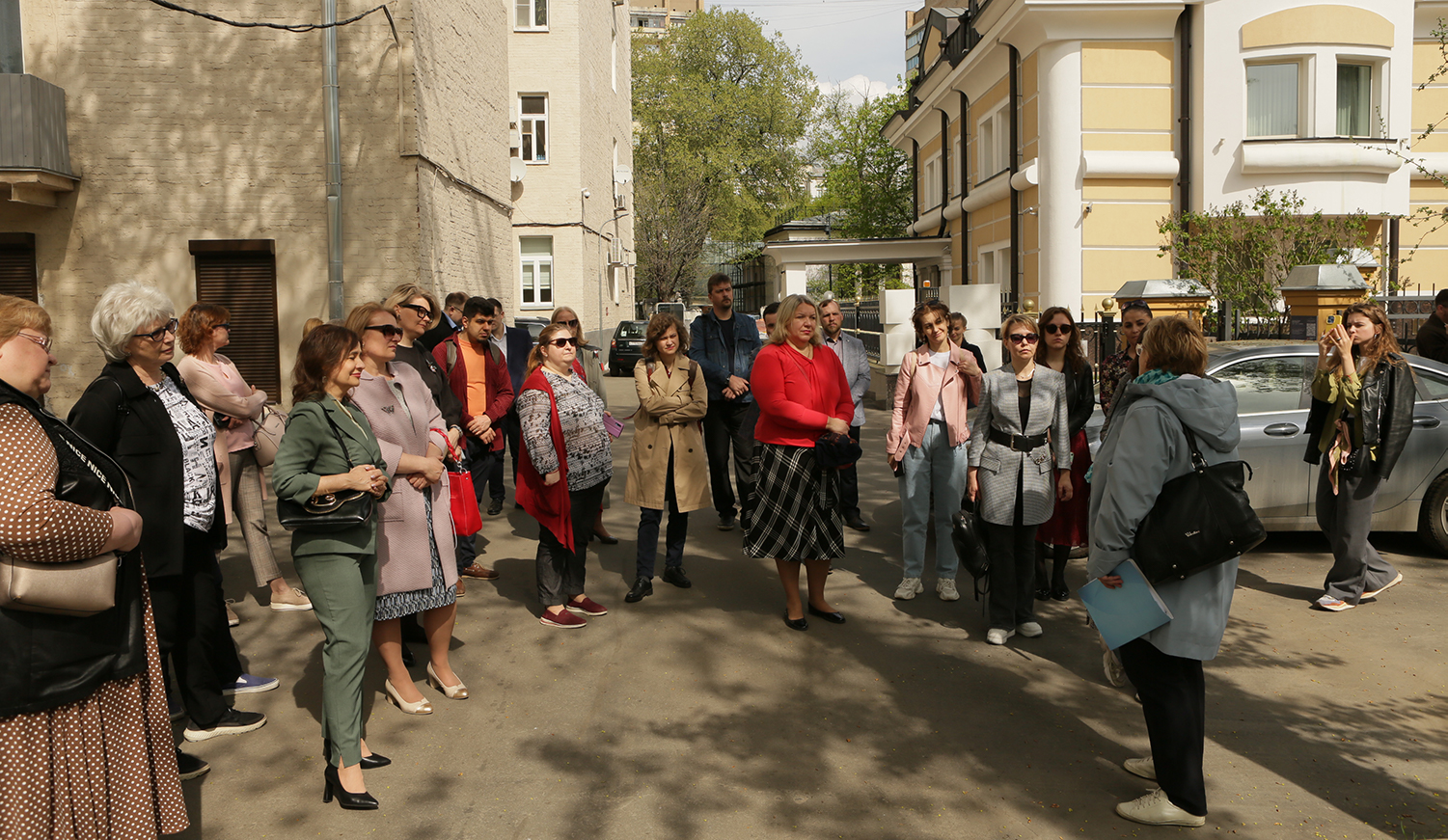 Прогулка по Пречистенке превратилась в путешествие по векам - Корпоративный  университет